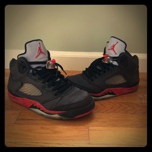 Jordan 5 “Satin Bred”
